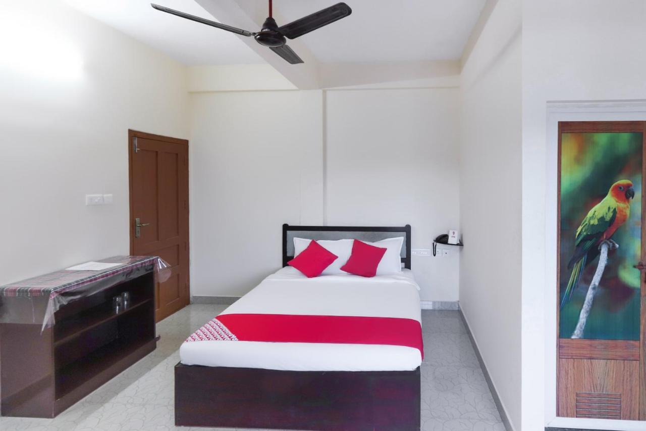 מלון Nedumkandam Oyo 49244 Green Castle Residency מראה חיצוני תמונה