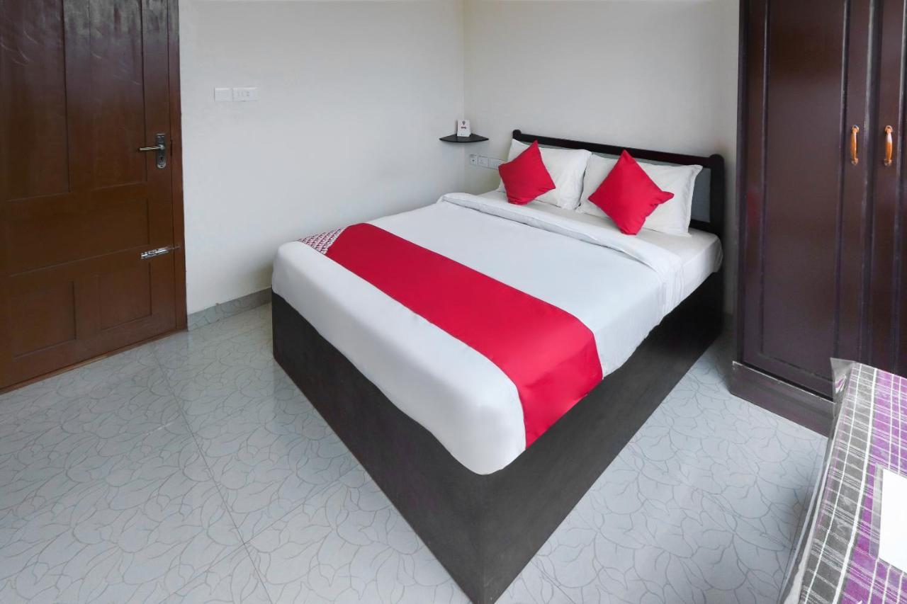 מלון Nedumkandam Oyo 49244 Green Castle Residency מראה חיצוני תמונה