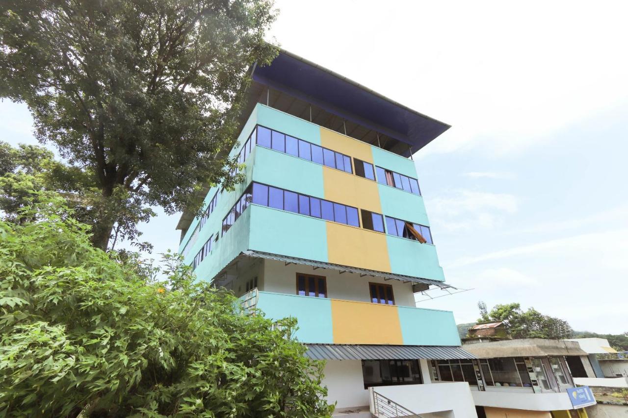 מלון Nedumkandam Oyo 49244 Green Castle Residency מראה חיצוני תמונה